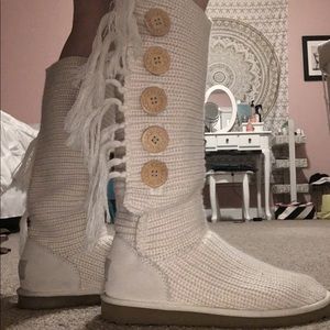Cream knit Ugg boots